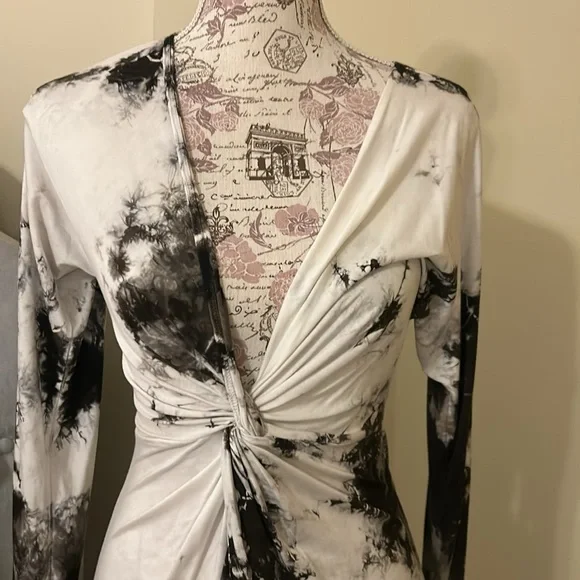 NWOT Beautiful Michelle Jonas dress - Picture 4 of 7